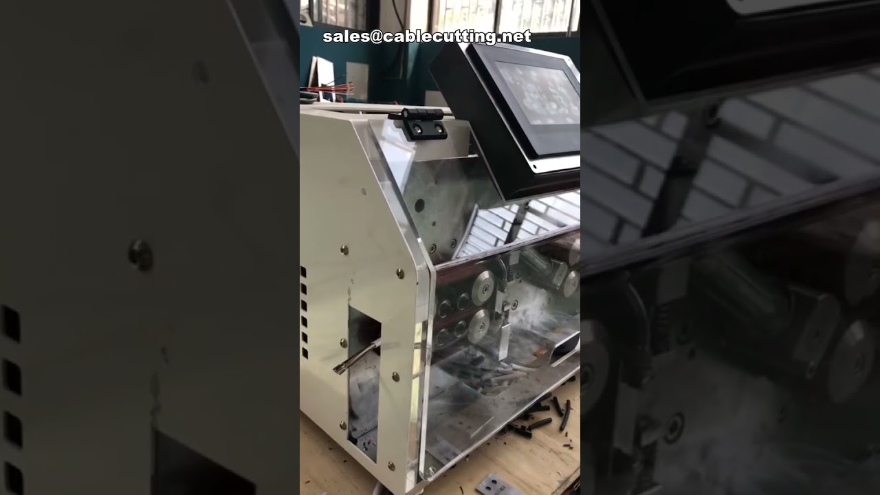 Máy tuốt, cắt, bóc vỏ dây cáp chuyên dụng cho cáp phẳng và tròn đến 30mm² - Hiệu suất cao cho công nghiệp