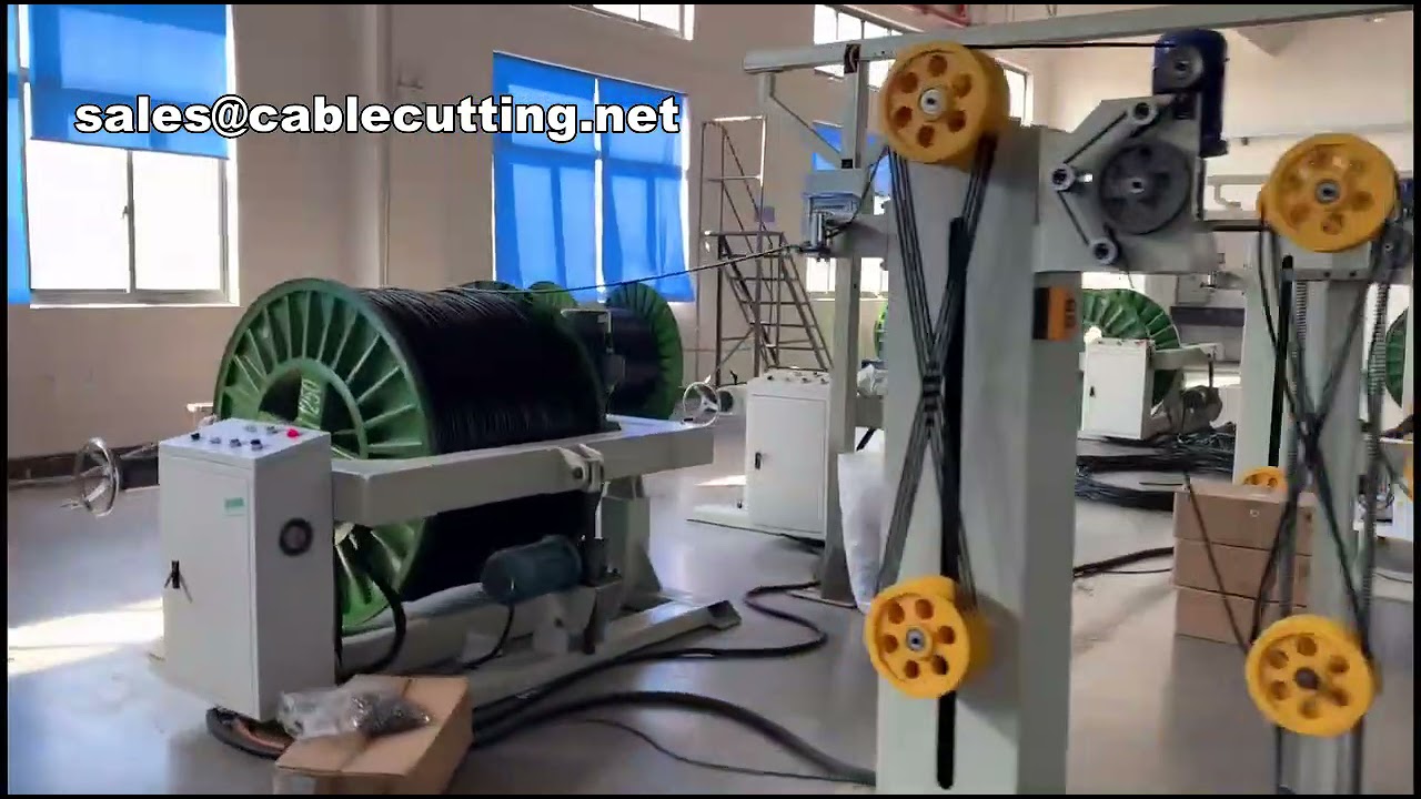 Máy ép cáp tự động - Sản xuất phích cắm điện hiệu quả
