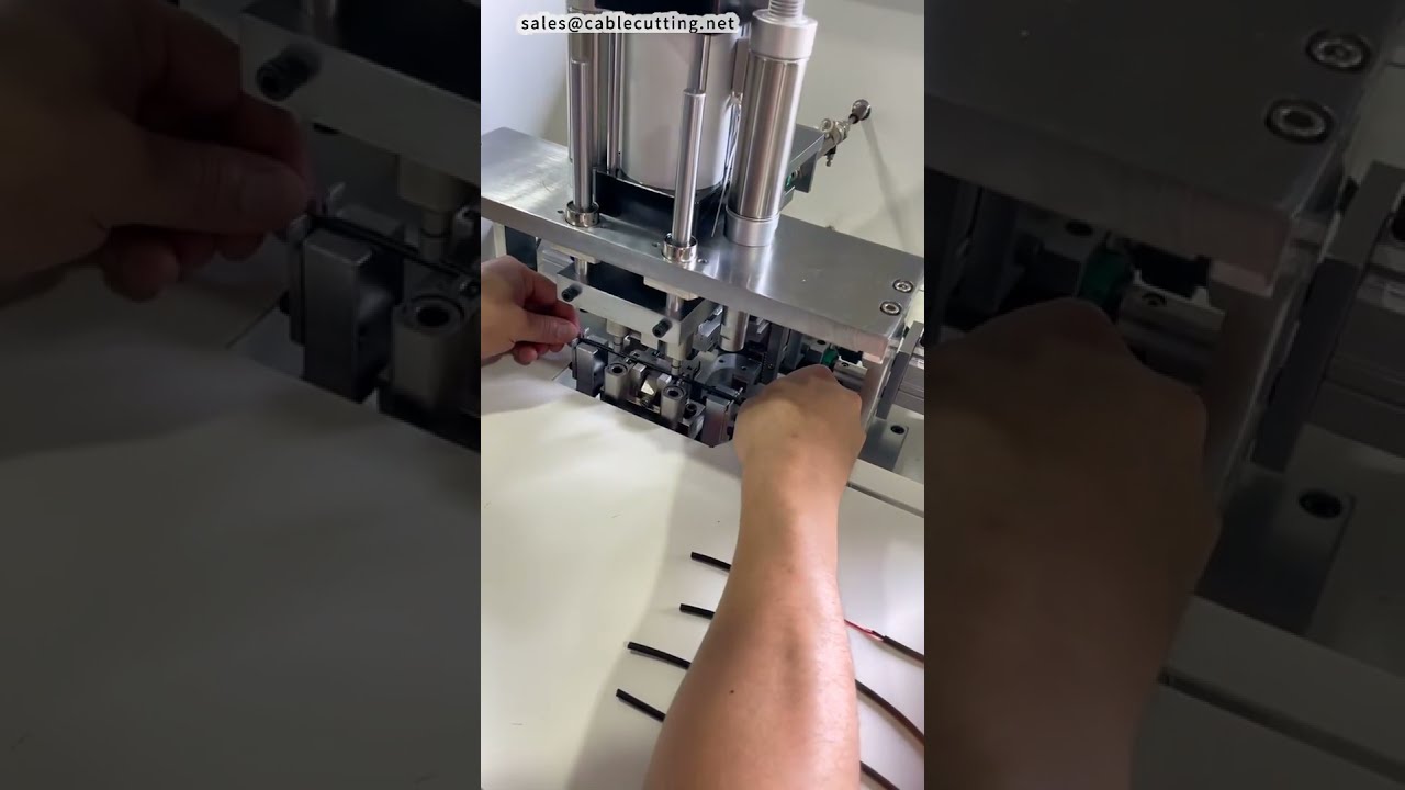Máy Bóc Vỏ Giữa 303 Switch Cho Cáp Tròn - Thiết Bị Nhà Máy CNC Chính Xác