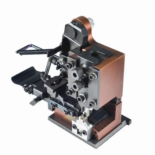 Chi Tiết Dập Đầu Cos OTP Tùy Chỉnh Theo Yêu Cầu Thumb